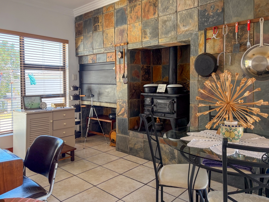 3 Bedroom Property for Sale in Country Club Western Cape